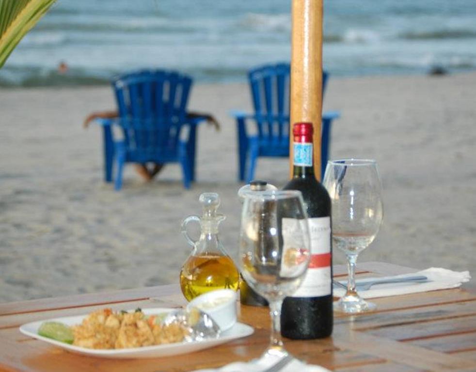 Hotel Y Restaurante Cesar Mariscos Тела Экстерьер фото